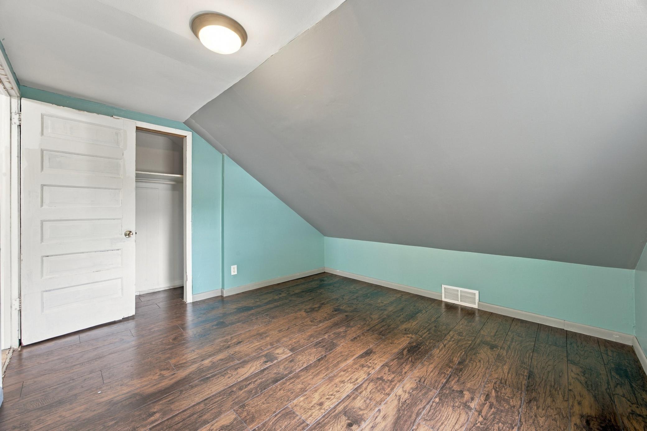 Bedroom 4 angle 2