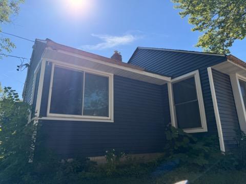 1064 Lawson Avenue E, Saint Paul, MN 55106