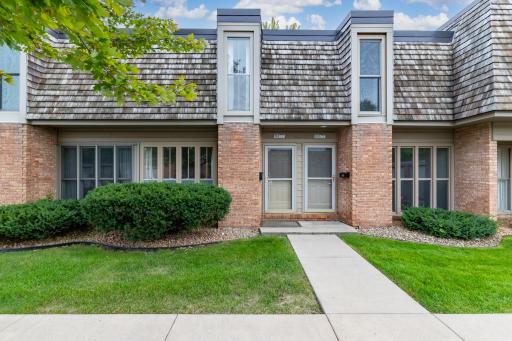 Photo for 6377 Barrie Road, Edina, MN 55435 - listing #7146754 6377 Barrie Road, Edina, MN 55435