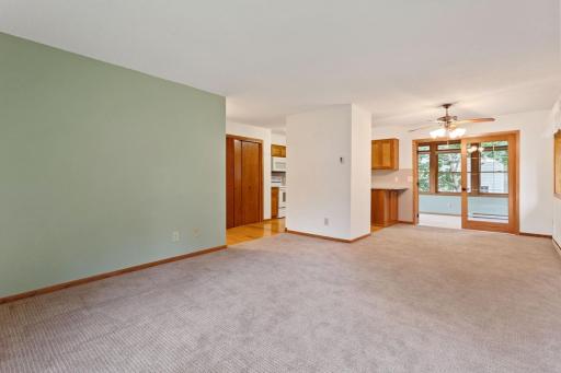 265 Candlestick Circle, Annandale, MN 55302