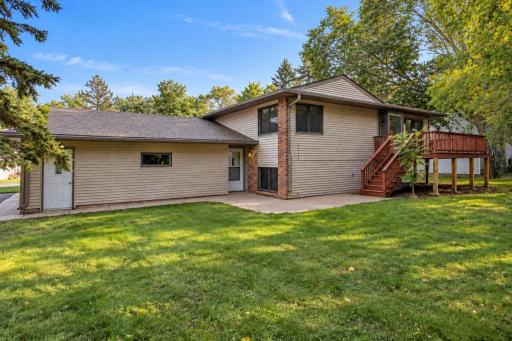 Welcome to this impeccably maintained townhome featuring attractive updates and well-planned living spaces, conveniently located near Pleasant Lake, the city park and beach, and downtown Annandale. Enjoy easy, low-maintenance living!