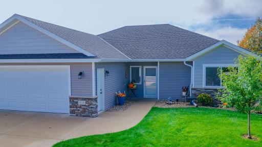 1621 19th Avenue NW, Willmar, MN 56201