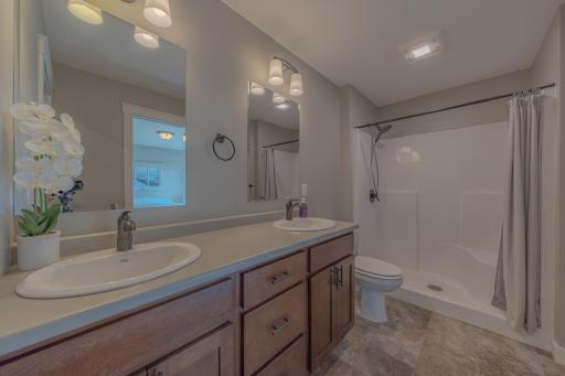 1621 19th Avenue NW, Willmar, MN 56201