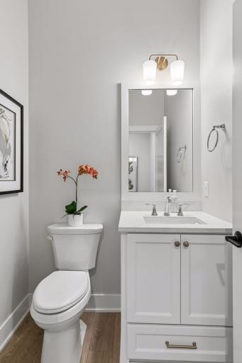 9210 Avienda Way - Spacecrafting - 0026.jpg