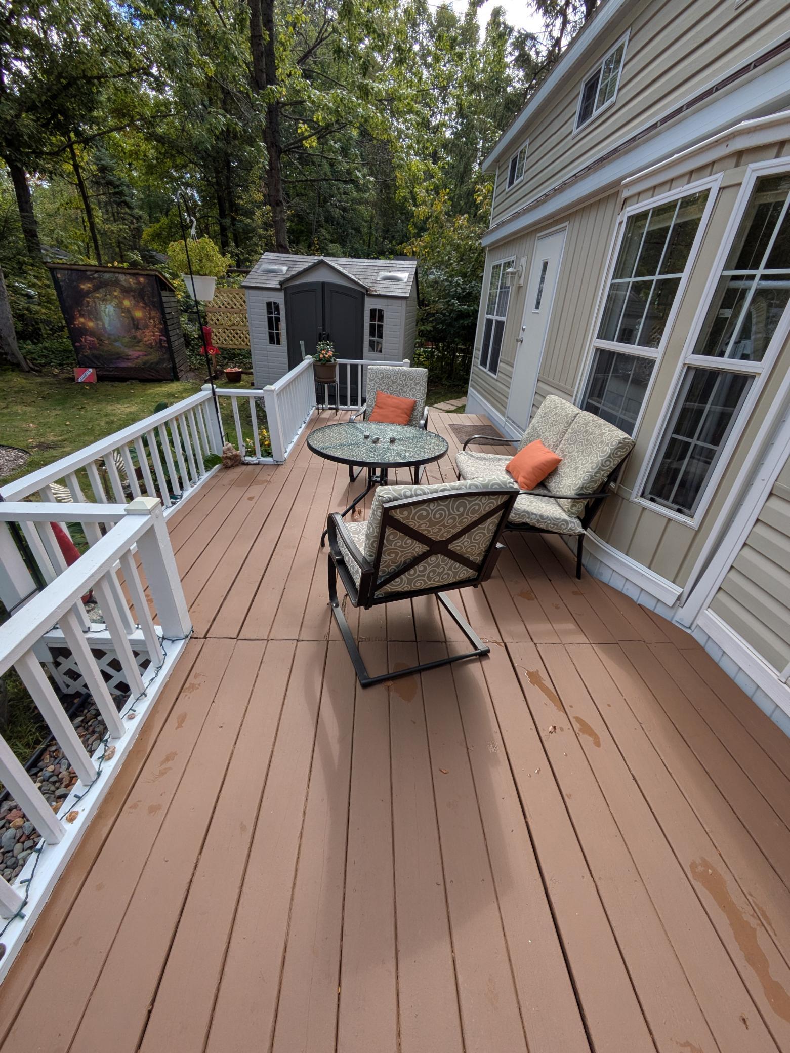 Large deck for relaxing & entertaining