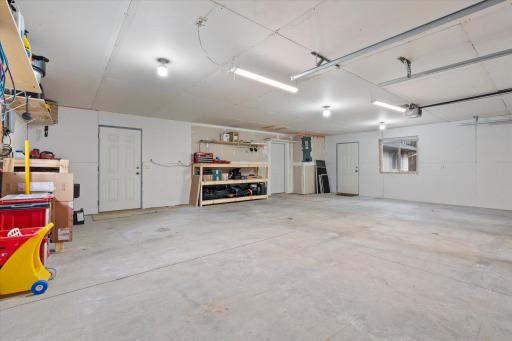Plenty of garage space!