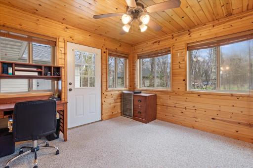 Heated sunroom off kitchen