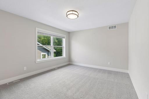 7400 Agate Trail, Inver Grove Heights, MN 55077