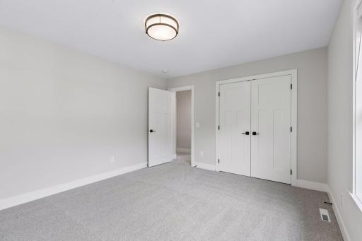 7400 Agate Trail, Inver Grove Heights, MN 55077