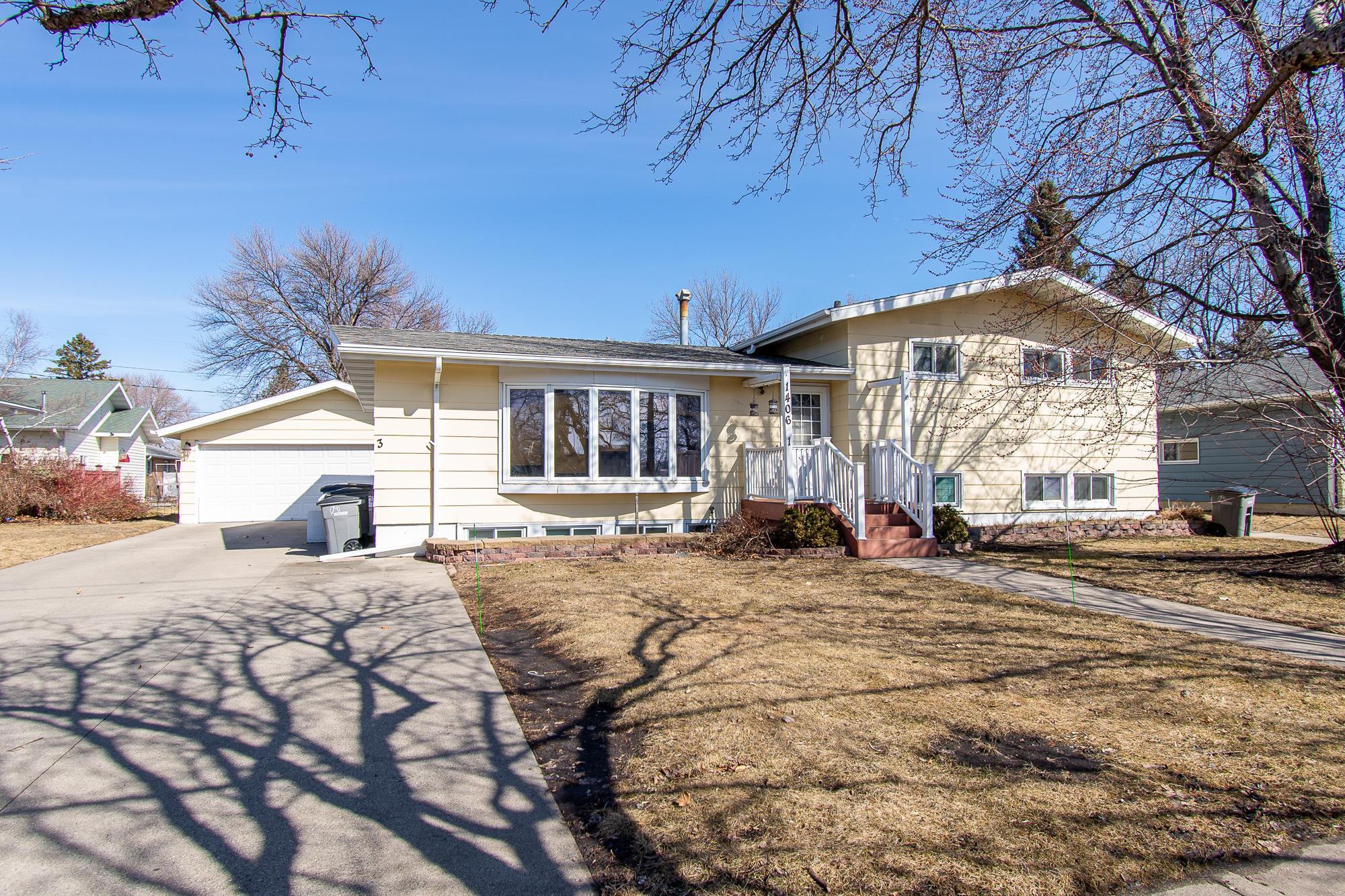 Property photo for 1406 24th Avenue S, Moorhead, MN 56560