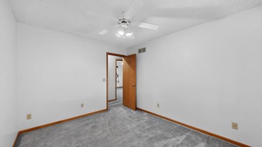 1320 N Garden Street, Lake City, MN 55041