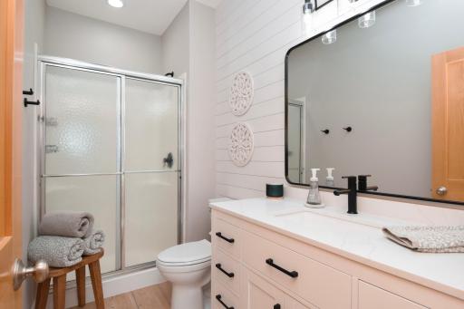 Private 3/4 Primary Bath
