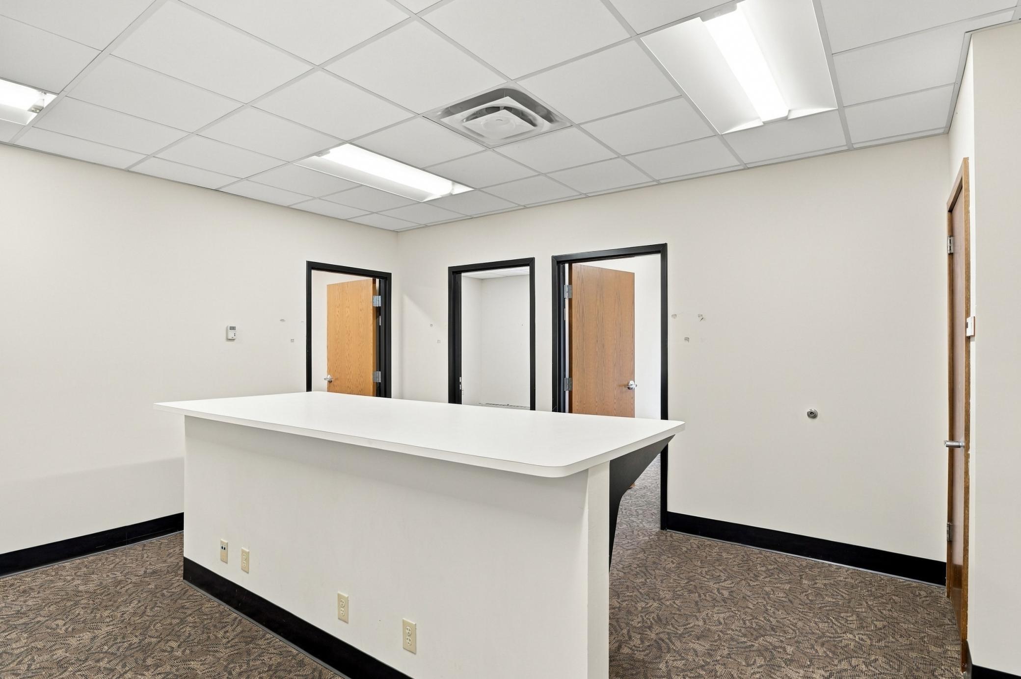 19_6311_wayzata_blvd_0019.jpg