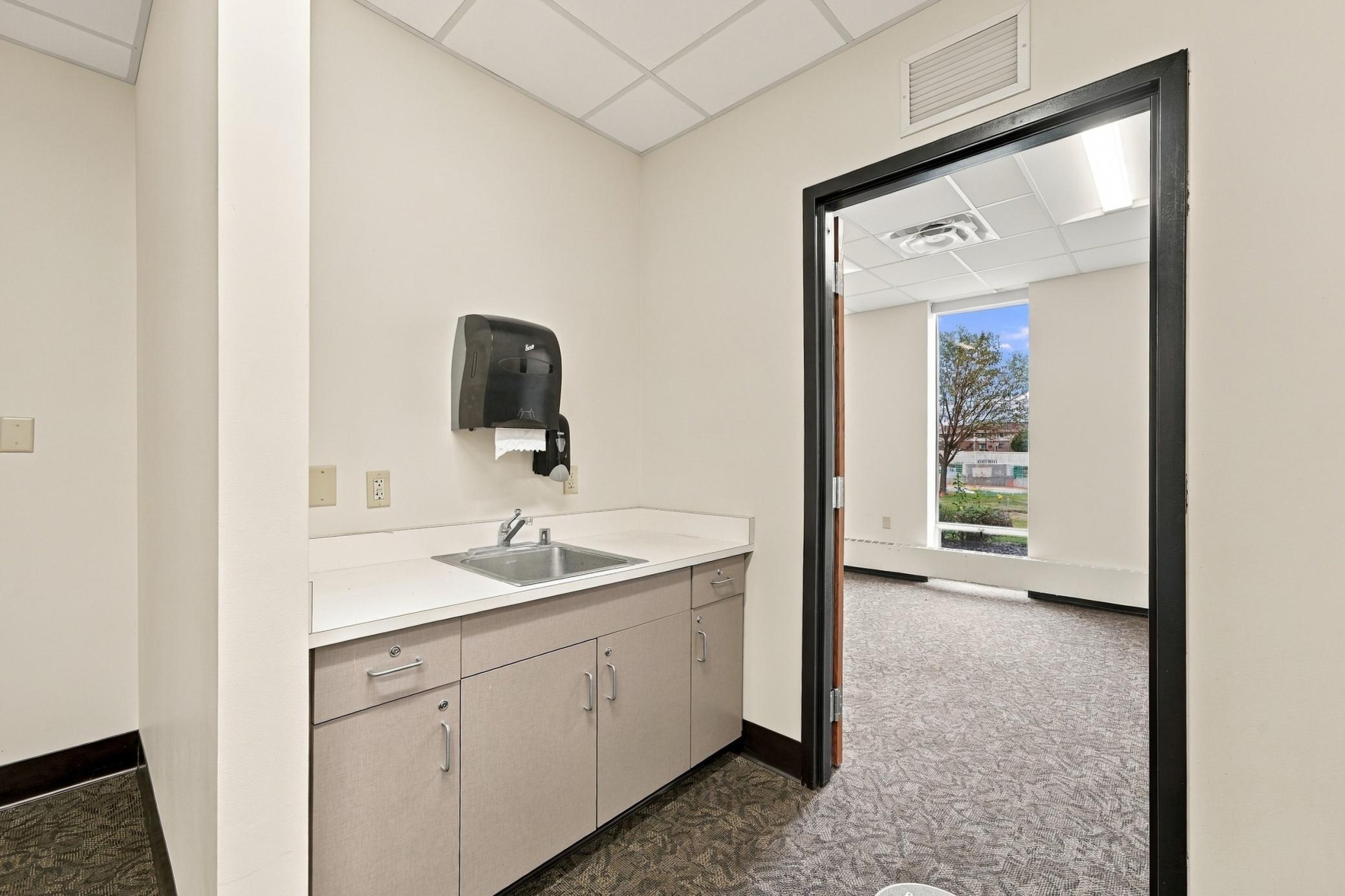 11_6311_wayzata_blvd_0011.jpg