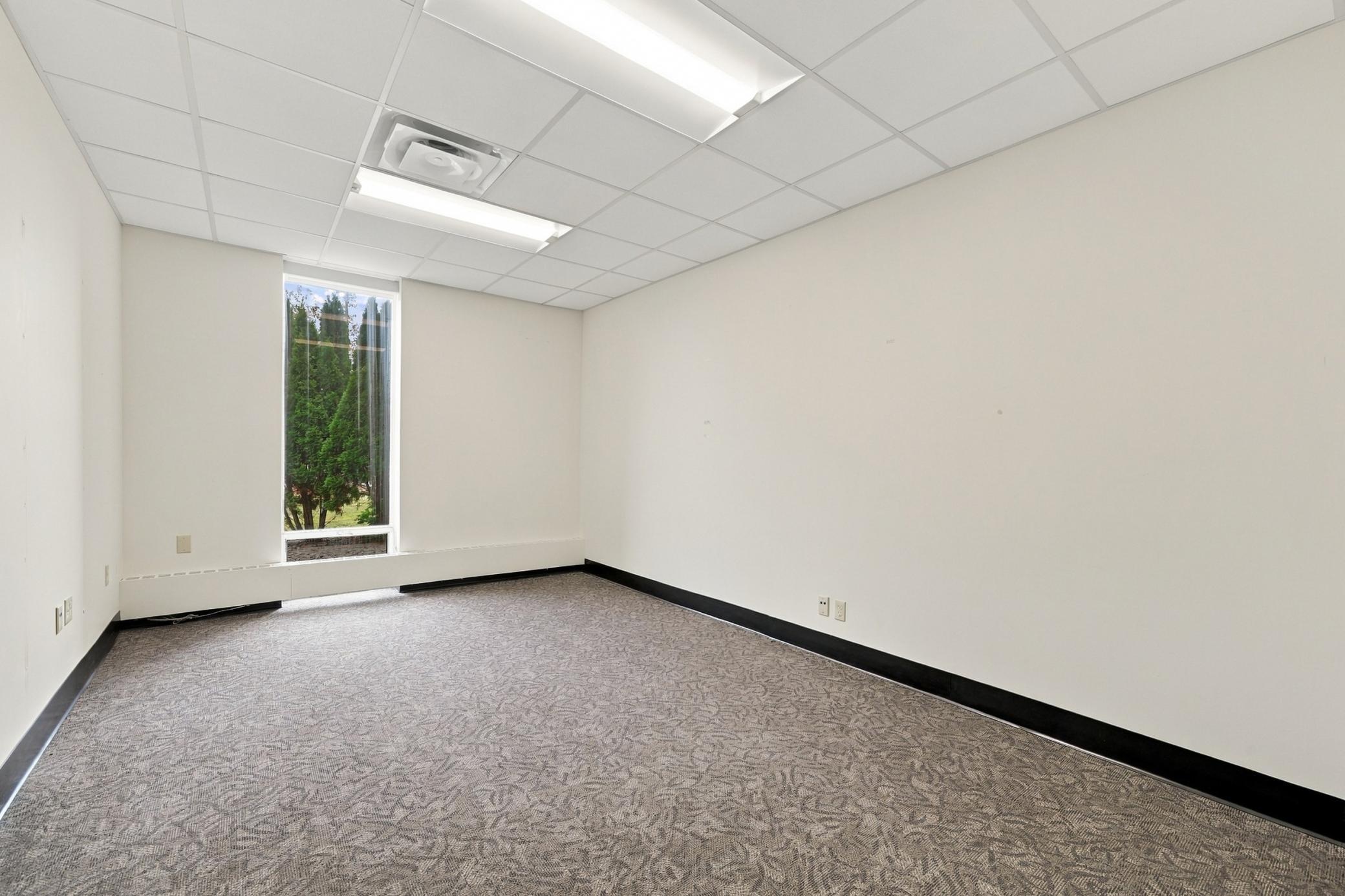 9_6311_wayzata_blvd_0009.jpg