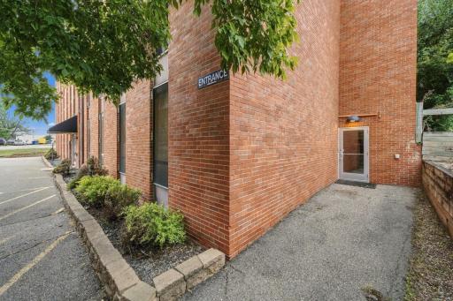 6311 Wayzata Boulevard, Saint Louis Park, MN 55416