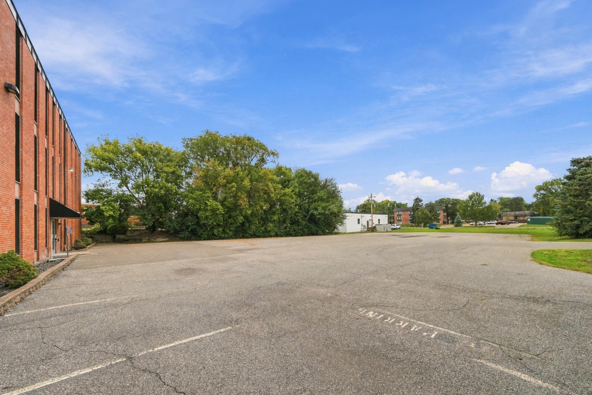 67_6311_wayzata_blvd_0067.jpg