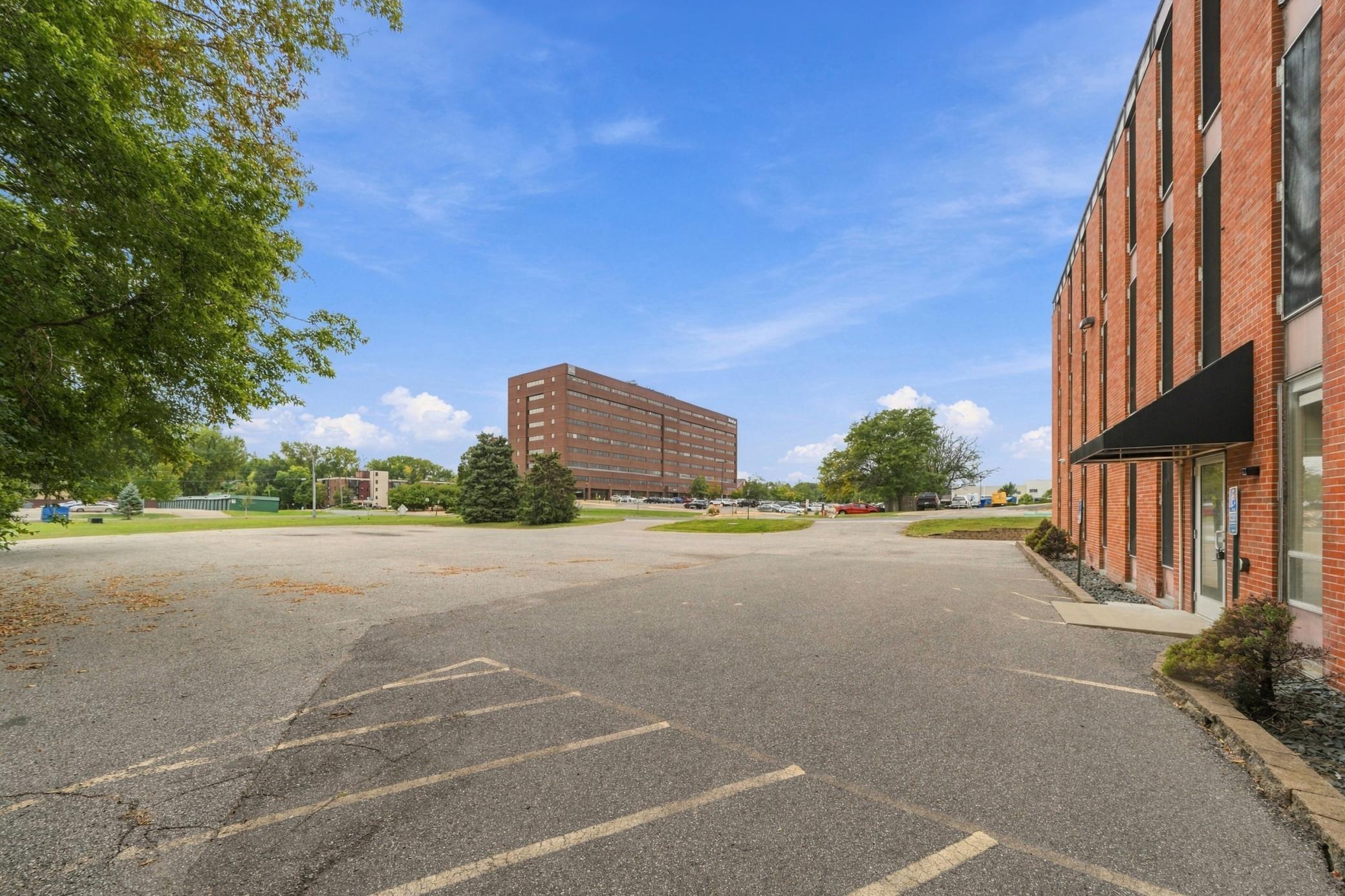 66_6311_wayzata_blvd_0066.jpg