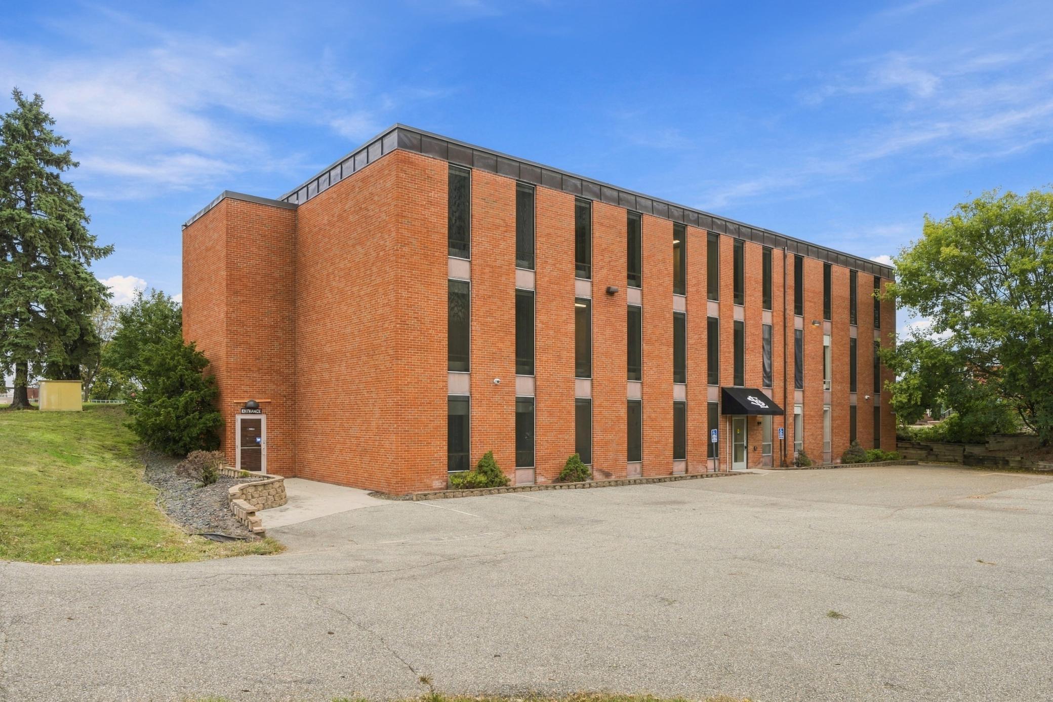 68_6311_wayzata_blvd_0068.jpg