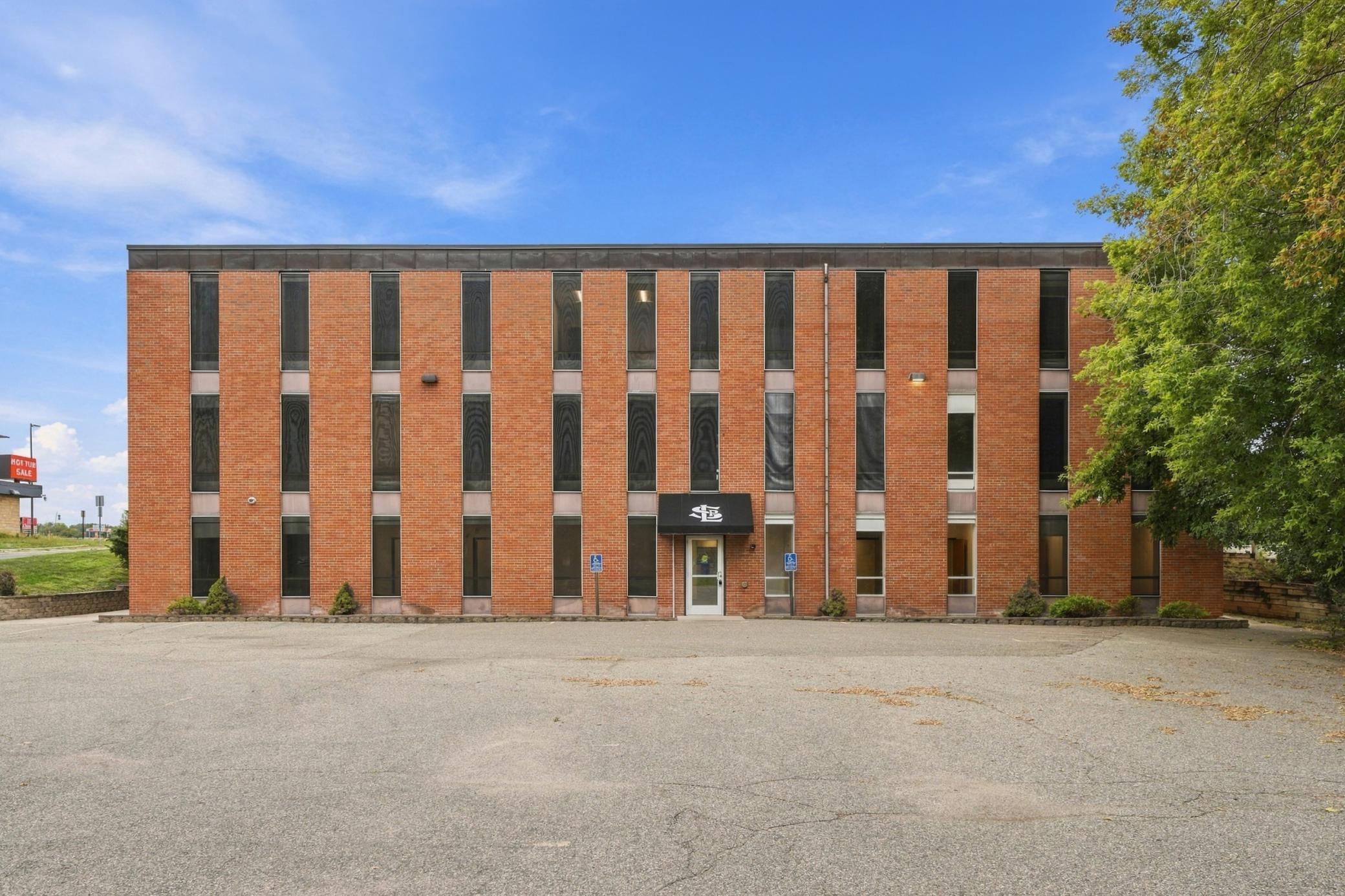 70_6311_wayzata_blvd_0070.jpg