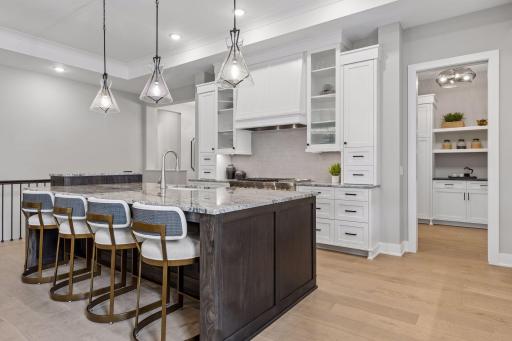 109 Minnetonka Avenue S, Wayzata, MN 55391