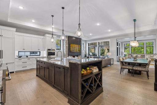 109 Minnetonka Avenue S, Wayzata, MN 55391