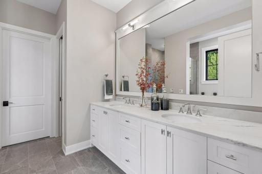 109 Minnetonka Avenue S, Wayzata, MN 55391