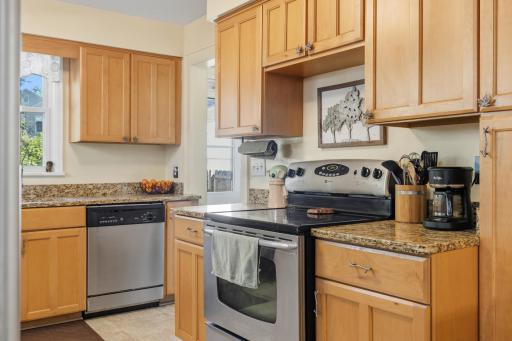 1329 Beech Street, Saint Paul, MN 55106