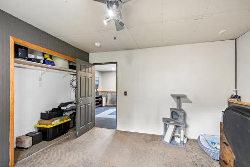 30-web-or-mls-414 Roosevelt Dr-S2309-030.jpg