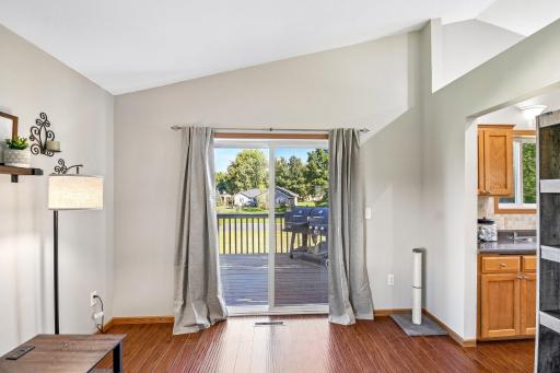 14-web-or-mls-414 Roosevelt Dr-S2309-014.jpg