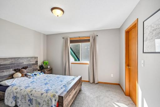 22-web-or-mls-414 Roosevelt Dr-S2309-022.jpg
