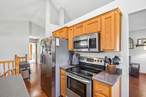 20-web-or-mls-414 Roosevelt Dr-S2309-020.jpg