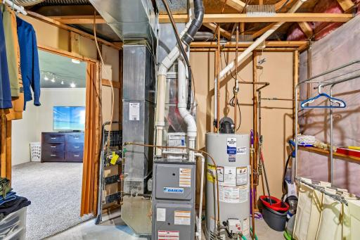 39-web-or-mls-414 Roosevelt Dr-S2309-039.jpg