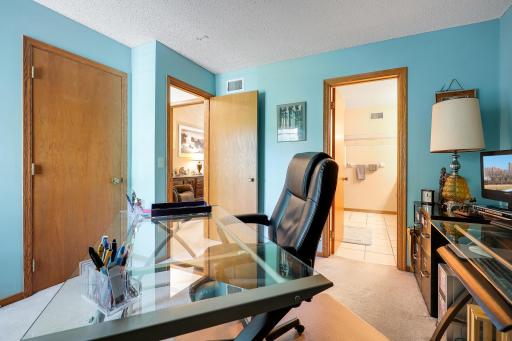 14389 Bedford Drive, Eden Prairie, MN 55346