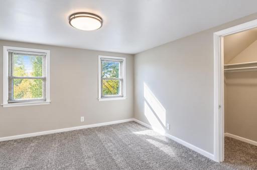 105 Amsterdam Avenue W, Hollandale, MN 56045