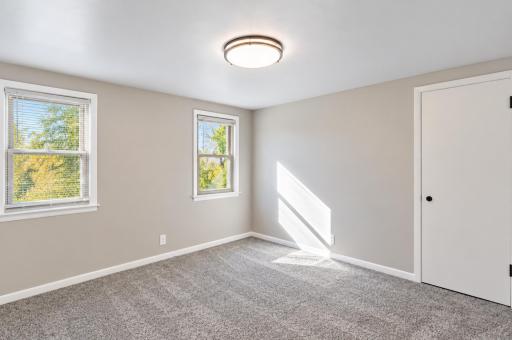 105 Amsterdam Avenue W, Hollandale, MN 56045