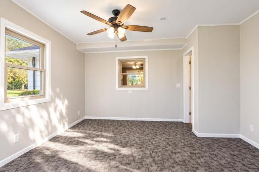 105 Amsterdam Avenue W, Hollandale, MN 56045