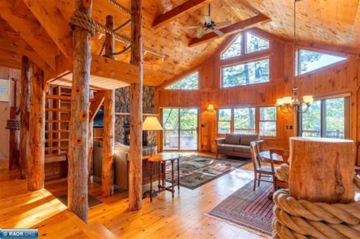 3226 Phillips Road, Cook, MN 55723