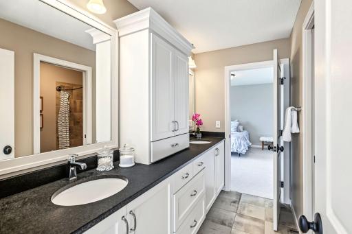 5660 Archer Lane N, Plymouth, MN 55446