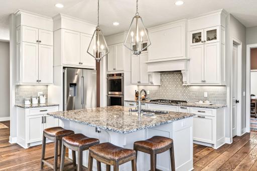 5660 Archer Lane N, Plymouth, MN 55446