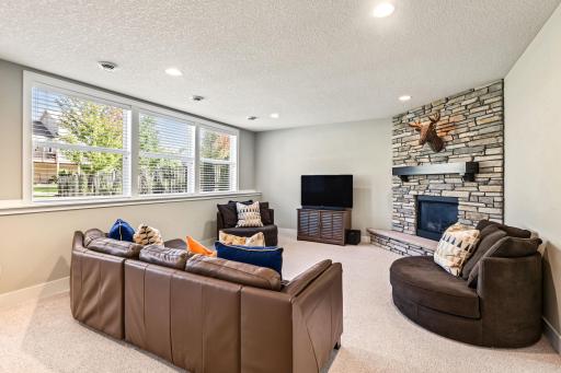 5660 Archer Lane N, Plymouth, MN 55446