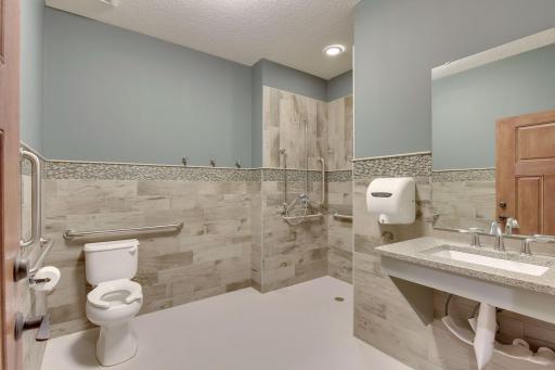 5660 Archer Lane N, Plymouth, MN 55446