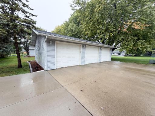 612 11th Street, Brewster, MN 56119