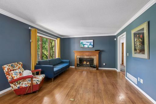 2815 Saddlebrooke Circle E, Minnetonka, MN 55305