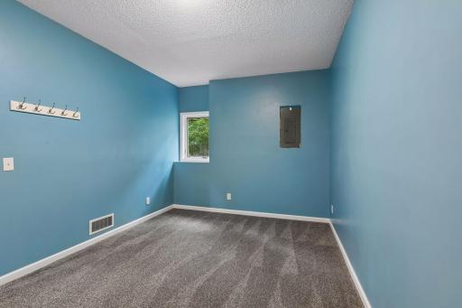 2815 Saddlebrooke Circle E, Minnetonka, MN 55305