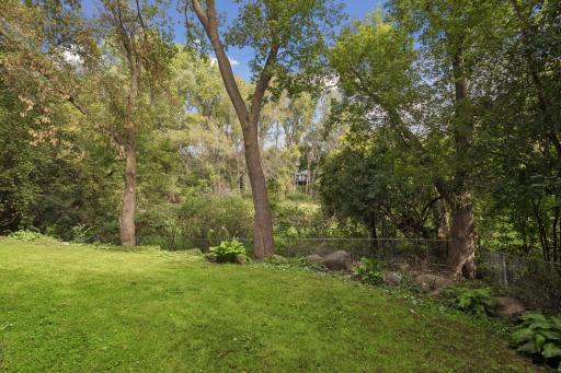 2815 Saddlebrooke Circle E, Minnetonka, MN 55305