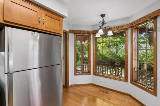 2815 Saddlebrooke Circle E, Minnetonka, MN 55305