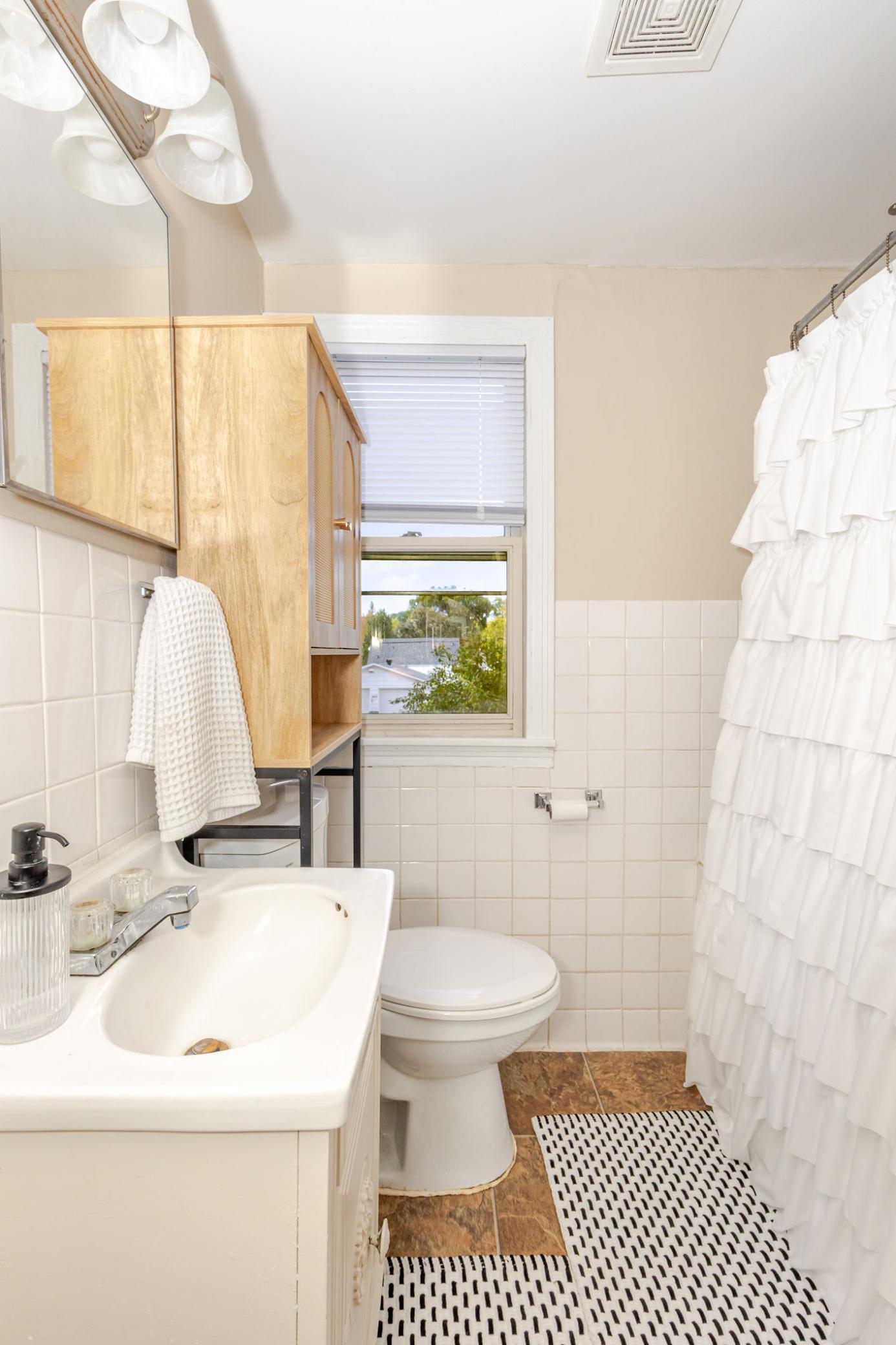 Upper Level Bathroom
