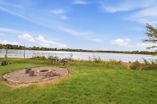 30-web-or-mls-31468_London_Trail_Northeast_Stanchfield_5987.jpg