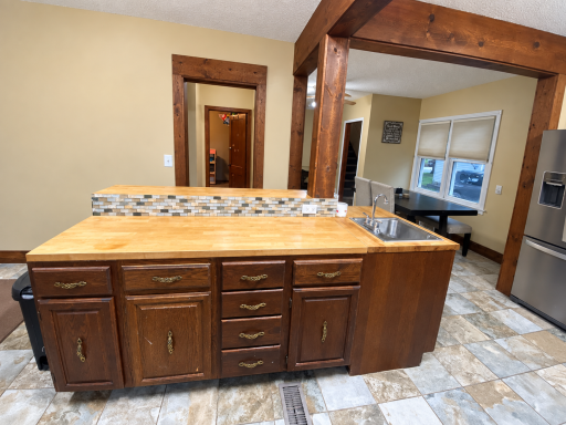 breakfast bar/hall